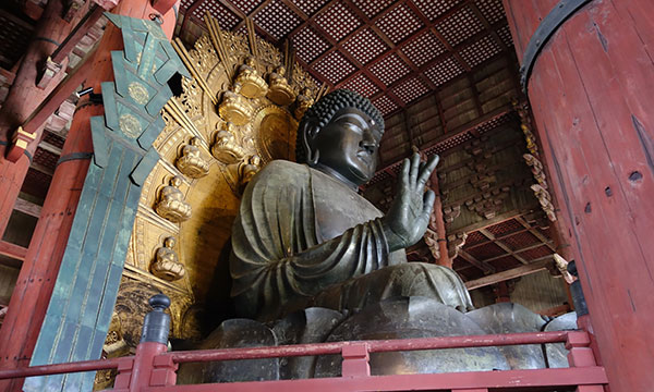 奈良の東大寺にお墓や永代供養ある？大仏の写真